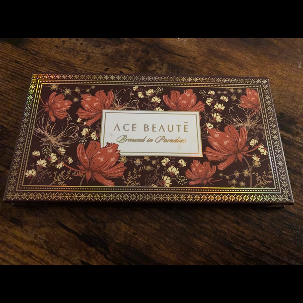 Ace beaute “bronzed in paradise “ pallet